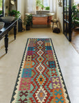 Sangat Madalyn Red/Ivory Runner, 2'9" x 9'9"