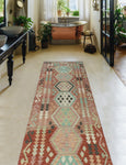 Sangat Ronna Red/Ivory Runner, 2'9" x 9'7"