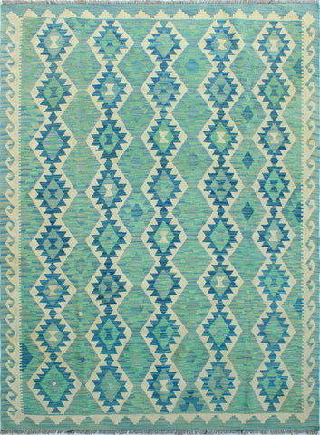 Sangat Tom Lt. Green/Ivory Rug, 5'9" x 8'0"