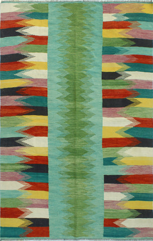 Winchester Fehime Green/Red Rug, 5'6" x 8'0"