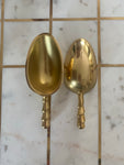 Blaine Gold Scoop with twist handle detail