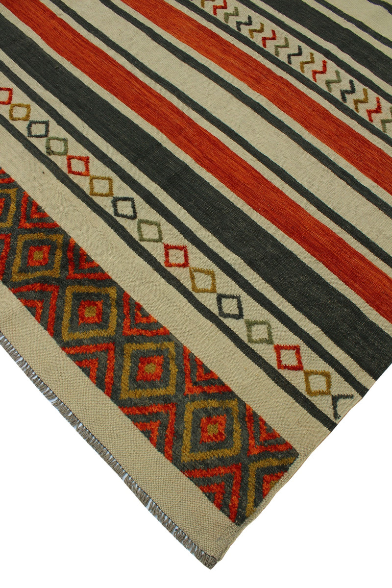 Berjasta Leonidas Ivory/Black Rug, 10'0
