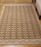 Winchester Tully Ivory/Brown Rug, 4'9" x 6'2"