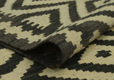 Sangat Umayma Ivory/Black Rug, 6'3" x 9'7"
