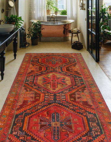 Fine VTG Nuray Charcoal/Red Runner, 4'7" x 9'7"