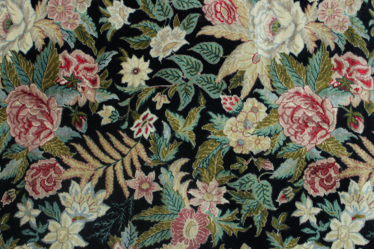 Wali David Black/Ivory Rug, 8'0